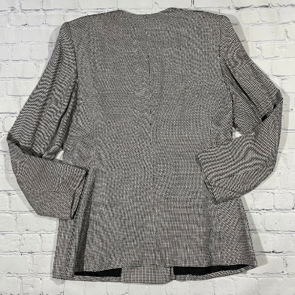 Vintage 90sBlack and White Houndstooth Print Blazer, Lace Hanky Button Front - Picture 4 of 10